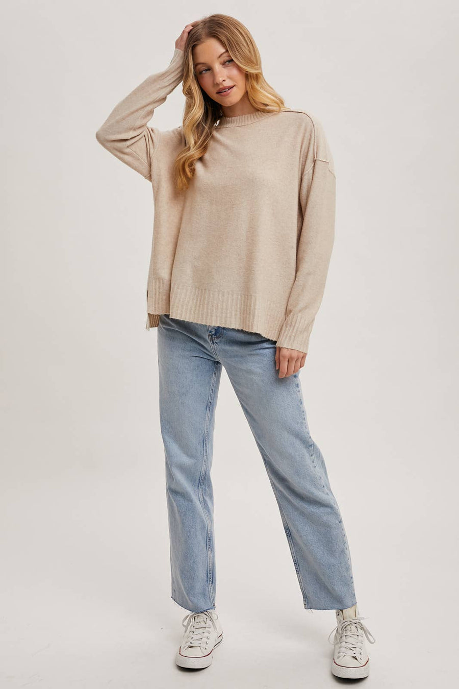 Bluivy - Beige CREWNECK KNIT SWEATER