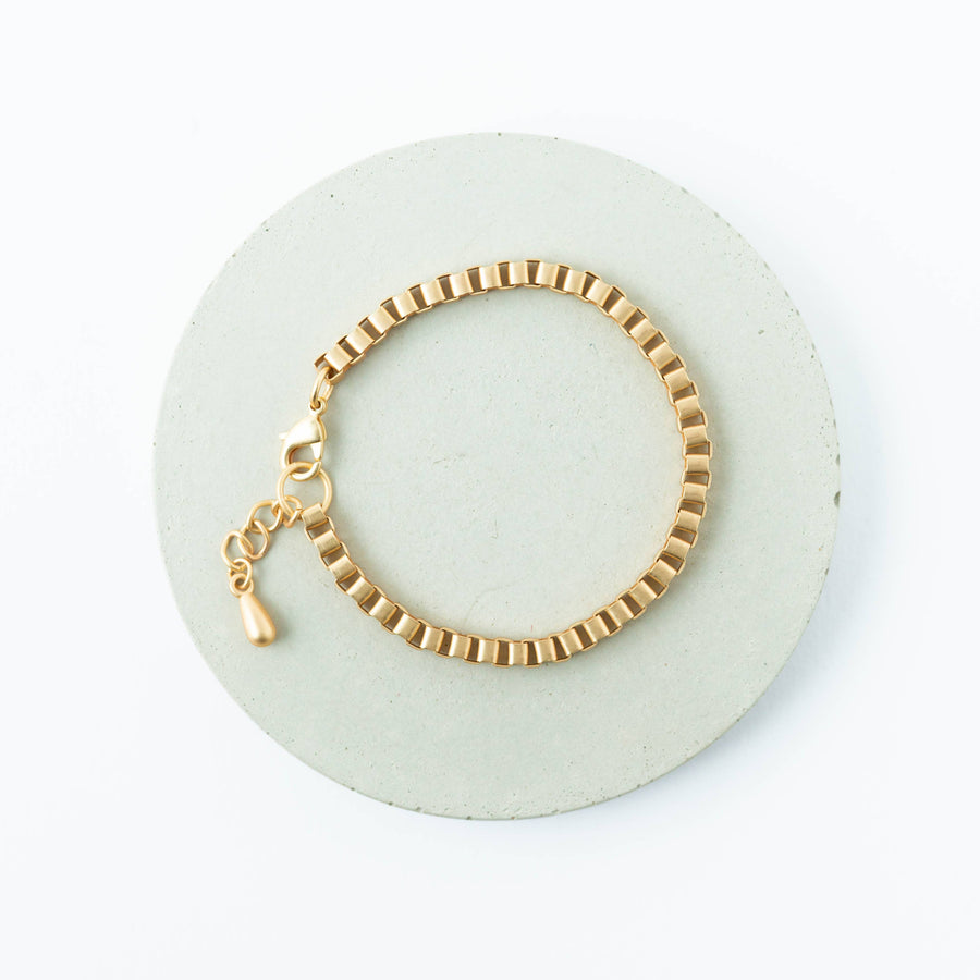 Nest Pretty Things - Matte Gold Box Chain Bracelet