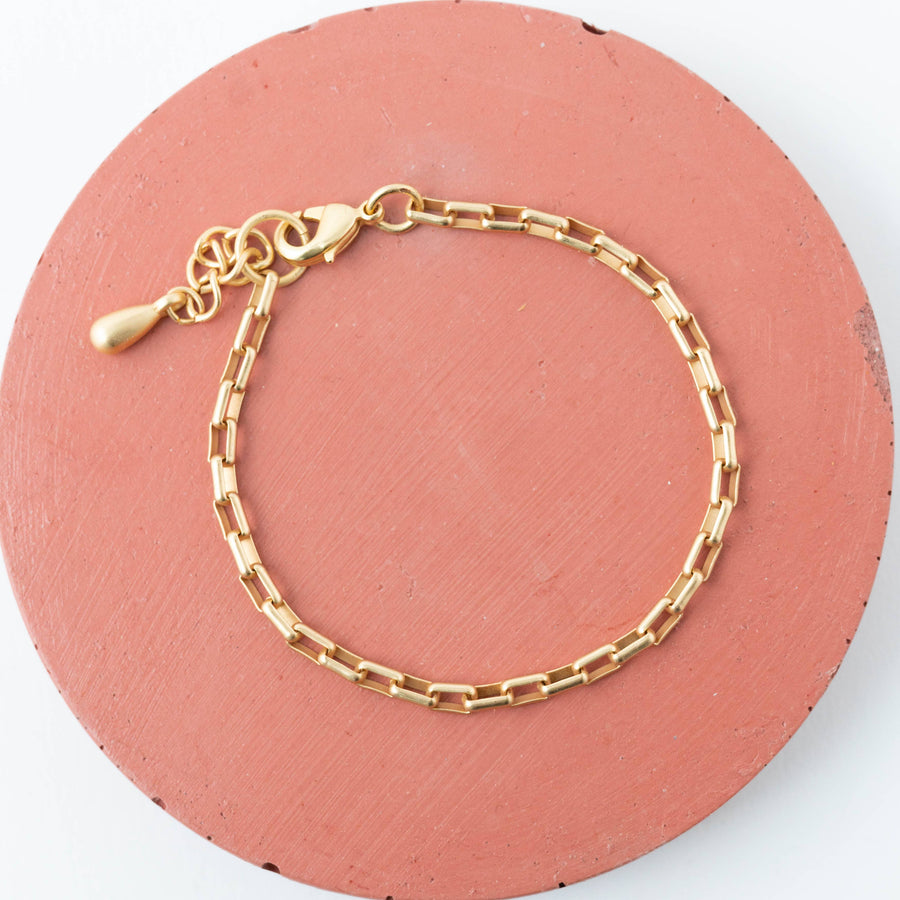 Nest Pretty Things -Paperclip Chain Bracelet/Matte Gold