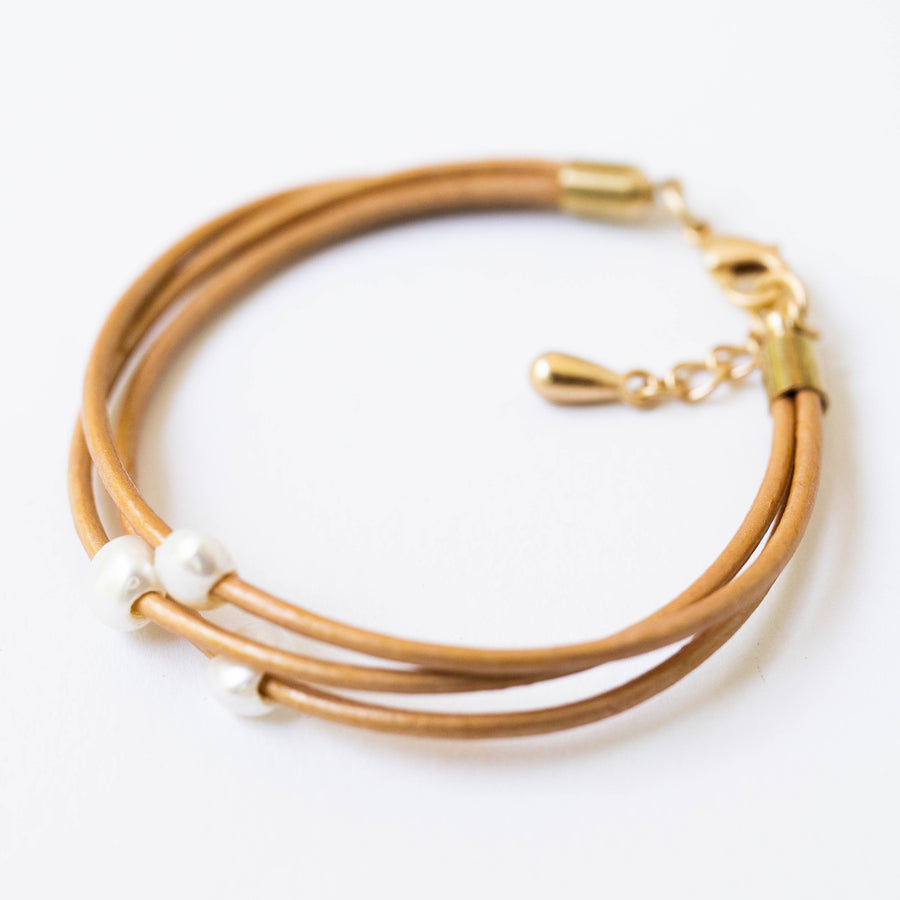 Nest Pretty Things - Pearl and leather adjustable shimmer bracelet: Bronze