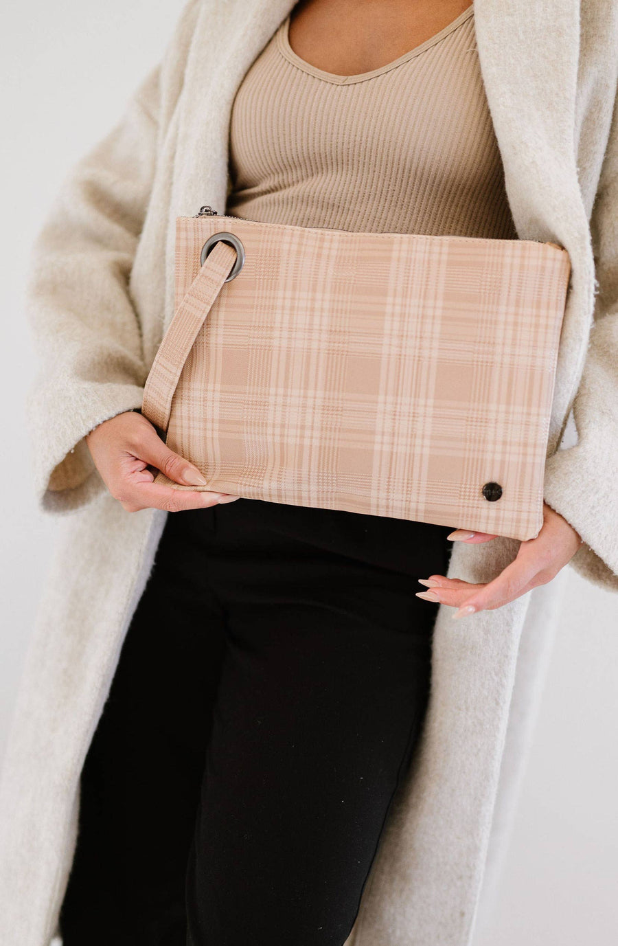 modern+chic - Molly Oversized Cometic Clutch Travel Pouch: Cognac
