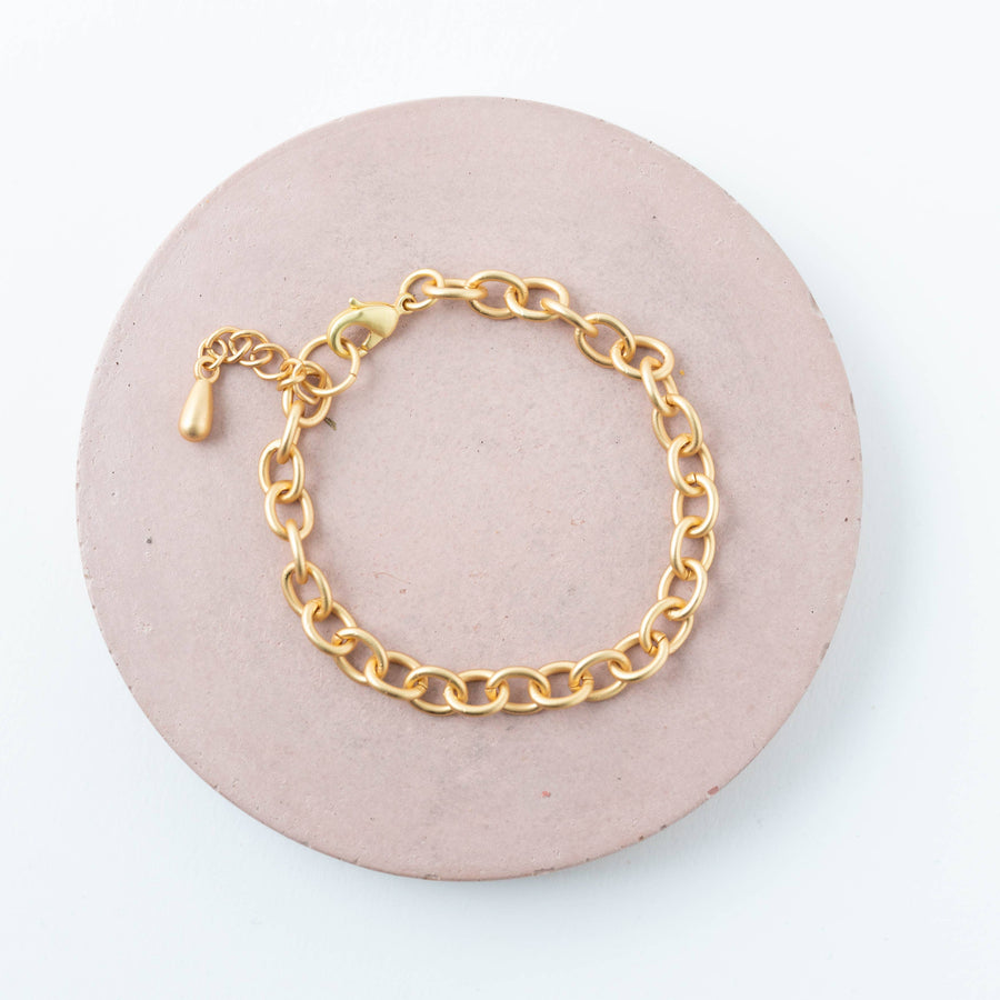 Nest Pretty Things - Chunky Matte Gold Cable Chain Bracelet: 6.5"