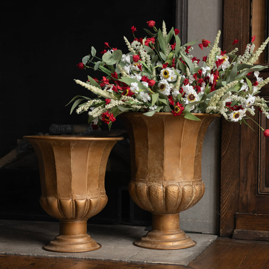 SET/ 2 GOLD URNS