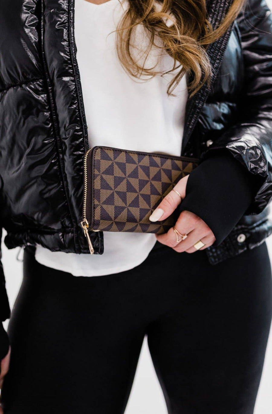 modern+chic - Ainsley Wallet: Brown Pinwheel